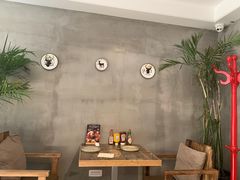 -HIGH FIVE哈福手工汉堡(桂林路店)