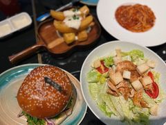 -DEEP·美式餐吧(五棵松华熙LIVE店)
