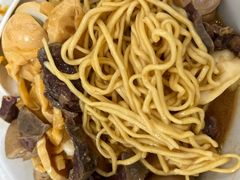 -松树干拌面店