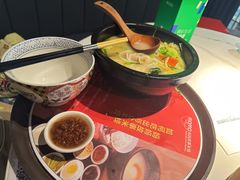 -妈妈故事米线(市府恒隆店)