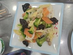 -屯老二农家铁锅炖·行业领军者(梅江店)