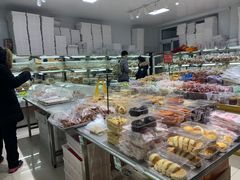 面包甜点陈列柜-幸福蛋糕坊(金顶街店)