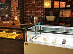 面包甜点陈列柜-熊叔熊婶面包房(团结湖店)