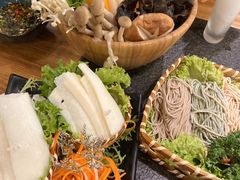 -湊湊火锅·茶憩(东城万达店)