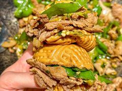 -费大厨辣椒炒肉(黄兴中心广场店)