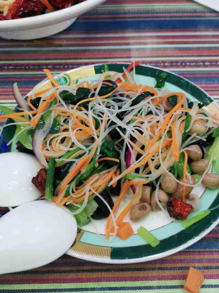 伊佳人餐厅(八里庄店)-"难得跟家人相聚.游玩回来选择这家饭店本来.