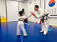 -金载勋跆拳道场(玲东花园店)