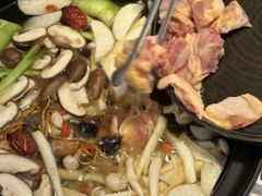 -鲜菌江湖正宗野生菌火锅