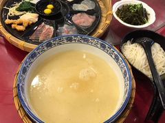 -老国贸云南传统过桥米线(滇池店)