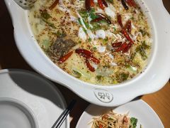 -江渔儿酸菜鱼专门店(明珠广场店)