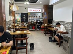 -黄阿姨锅贴大王(万航渡路店)