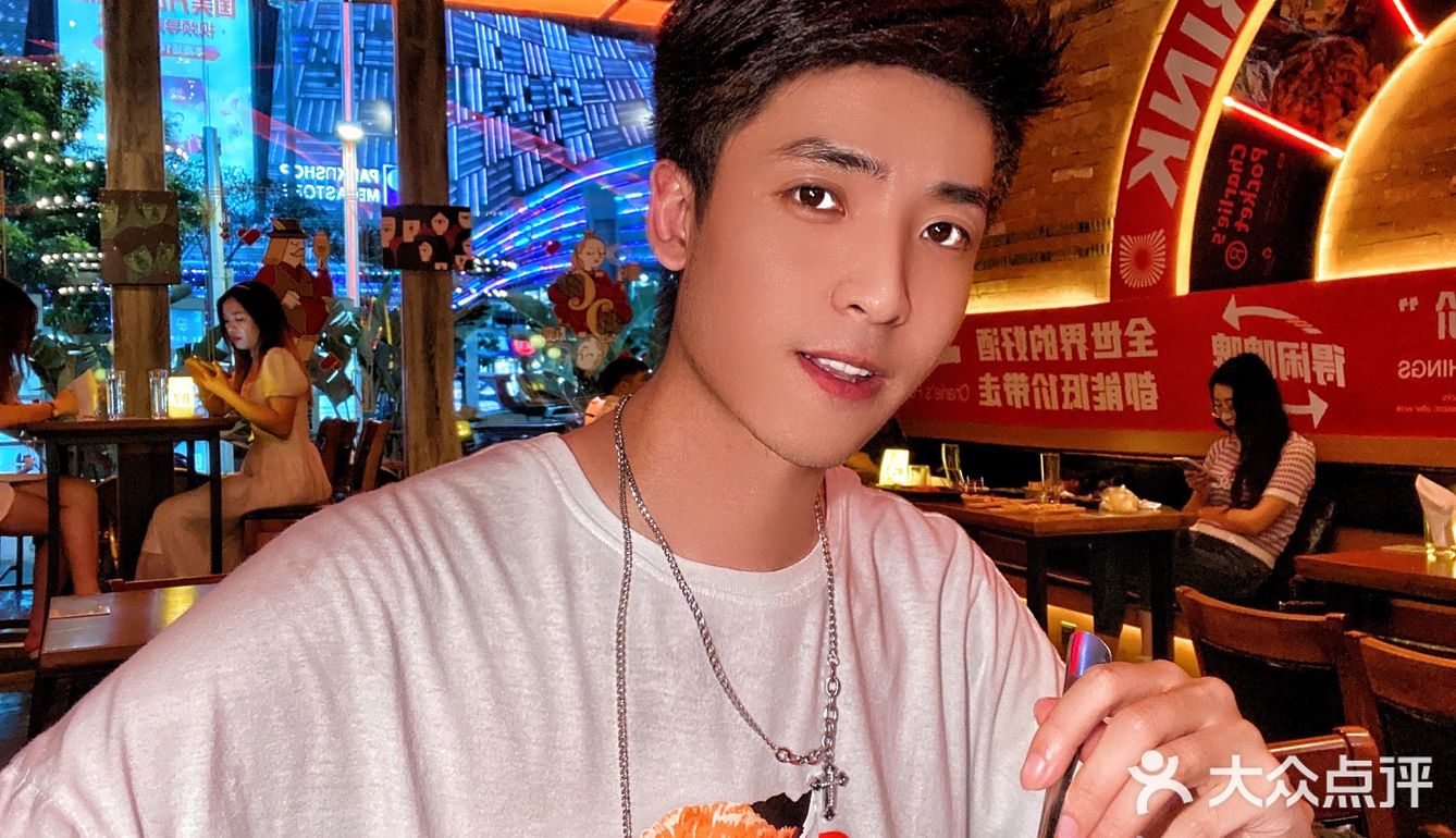 查什么？当然是查理的口袋喇～