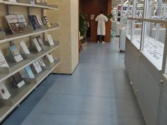 -无奔眼镜·蔡司·依视路授权店(马家堡店)