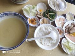 -桥香园云南过桥米线(金马碧鸡店)