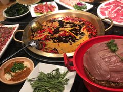 -潮火锅·麻辣牛肉火锅(观音桥方圆·LIVE店)