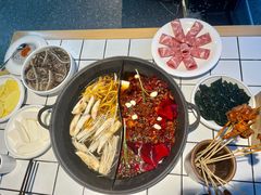 -瓜西西重庆火锅(花溪店)
