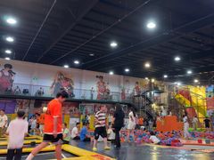 -极限Jump蹦床·新潮玩运动世界·室内乐园·团建·派对中心