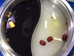 -马路边边·成都串串(翠柏路店)