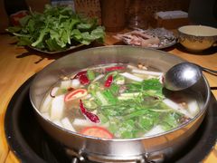 -大众跷脚牛肉馆·非遗传承单位(峨眉山店)