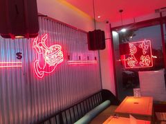 等位区-塔斯汀中国汉堡(浦沿路店)