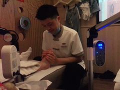 -新盈光·云会所(百丈东路店)