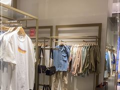 -王府井奥莱临潼小镇(临潼店)