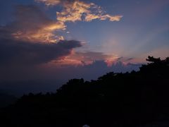 -黄山光明顶山庄