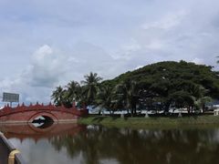 -巨鹰广场