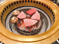 -山川小町·极番烧肉(新地假日广场店)