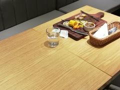 -LO CALCOW卡路力轻食主义餐厅(陆家嘴店)