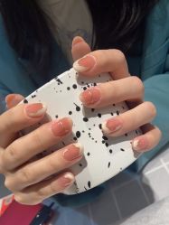 -UGIRL有个美甲