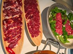 -左庭右院鲜牛肉火锅(金山万达店)
