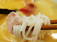 -老国贸云南传统过桥米线(滇池店)