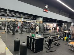 -VLines耀能运动24小时·月付制健身(京广桥店)