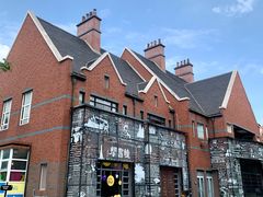 -钟书阁(松江泰晤士小镇店)