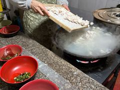 -张阿三馄饨店