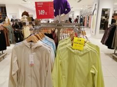-优衣库(石家庄裕华万达广场店)