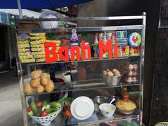 -Bánh Mì Huynh Hoa