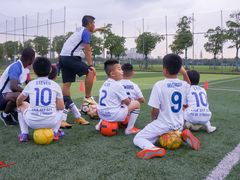 -Riverside河畔少儿足球培训(前滩店)