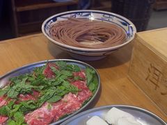 -洱火云南酸菜牛肉火锅(石景山当代商城店)