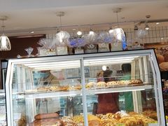 面包甜点陈列柜-老大昌(淮海中路店)