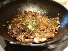 锅烧深海碟鱼头-大份-开海·红岛海鲜虾水饺(石老人店)