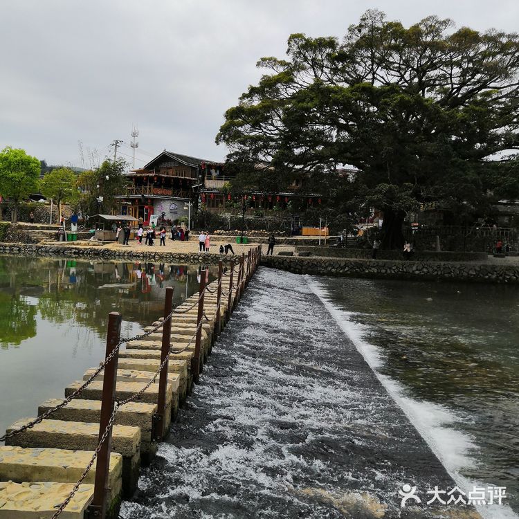 大风车和石头桥是电影云水谣取景地