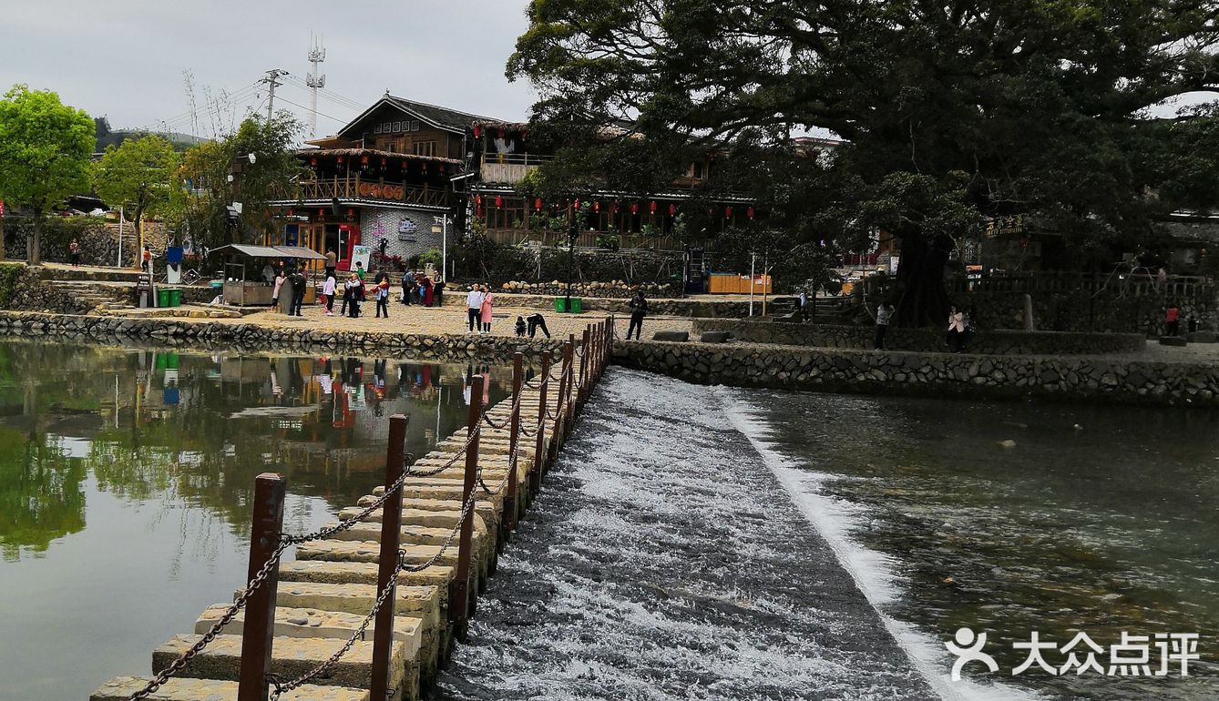 大风车和石头桥是电影云水谣取景地