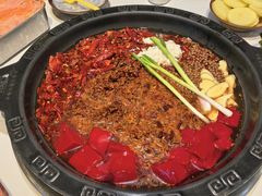 -卤校长老火锅(杨家坪直营店)
