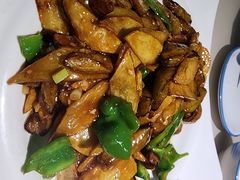 -老码头黑皮肘子锅包肉(赣水路店)