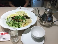 -老码头黑皮肘子锅包肉(赣水路店)