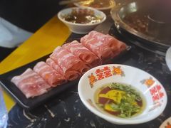 -憨孃孃·重庆老火锅(红山黑金店)