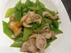 -赶海部落海鲜城(海阳路店)