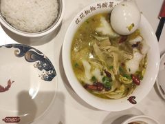 -渝是乎酸菜鱼·川渝小炒(新世界百货望京店)